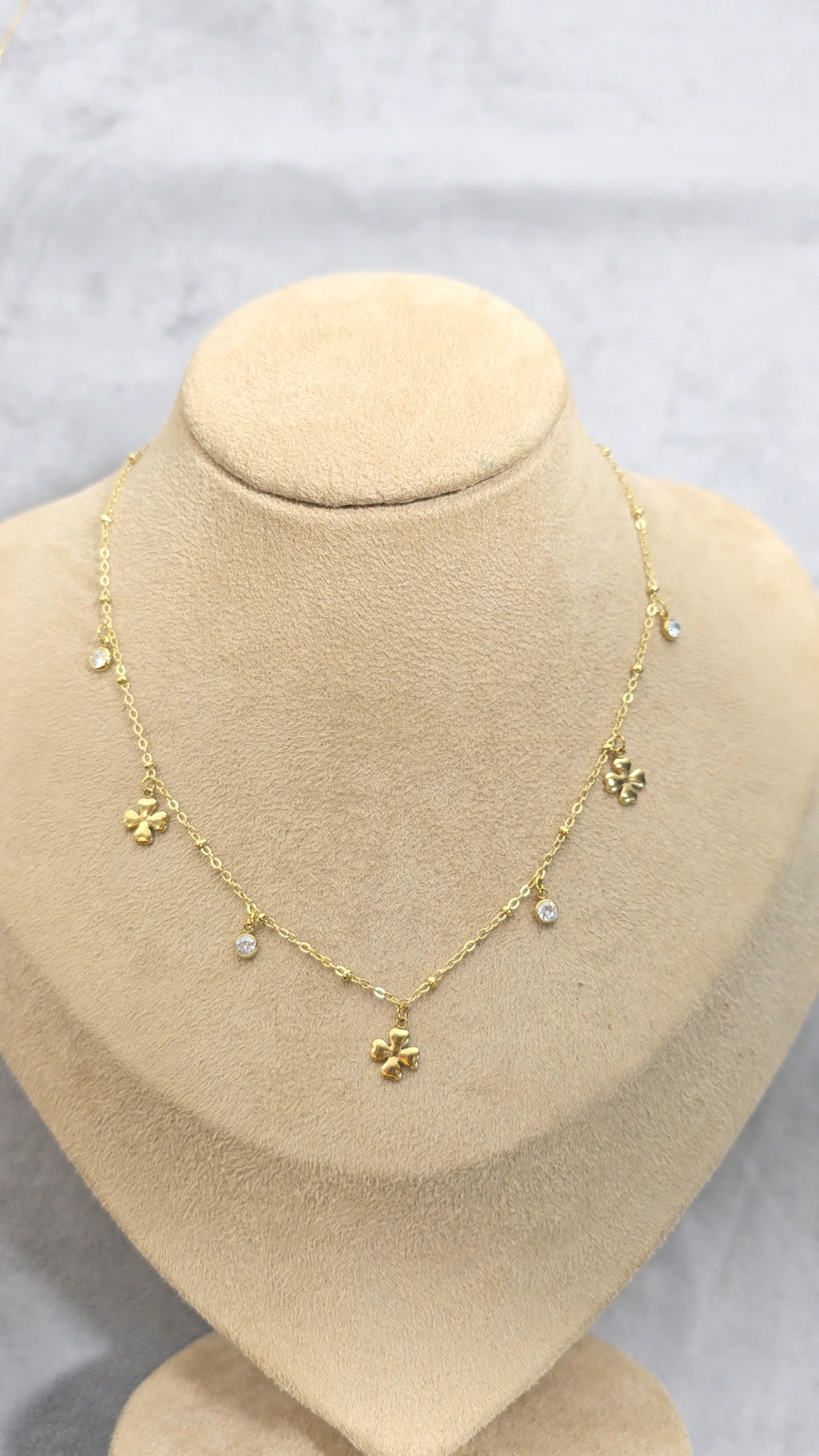 lucky-leaf-ss-chain.jpg