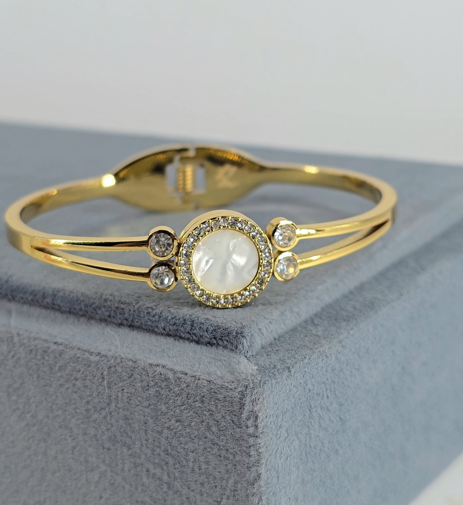 mop-spring-bracelet