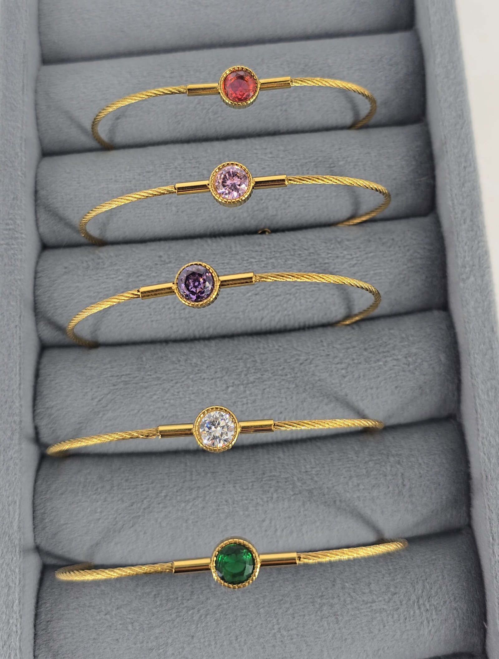 round-adjustable-stainless-steel-bracelet